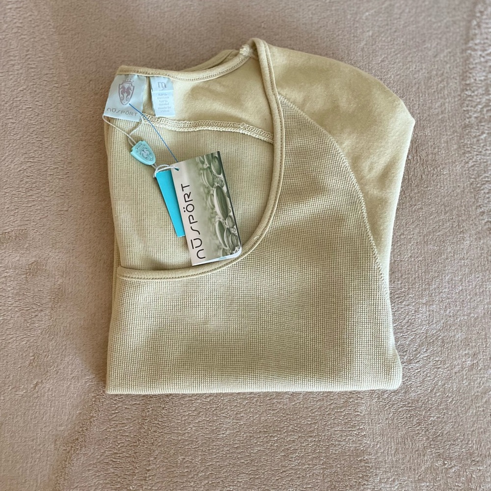 Nu Sport Scoop Neck Short Sleeve Yoga Top - Size M - Picture 9 of 10